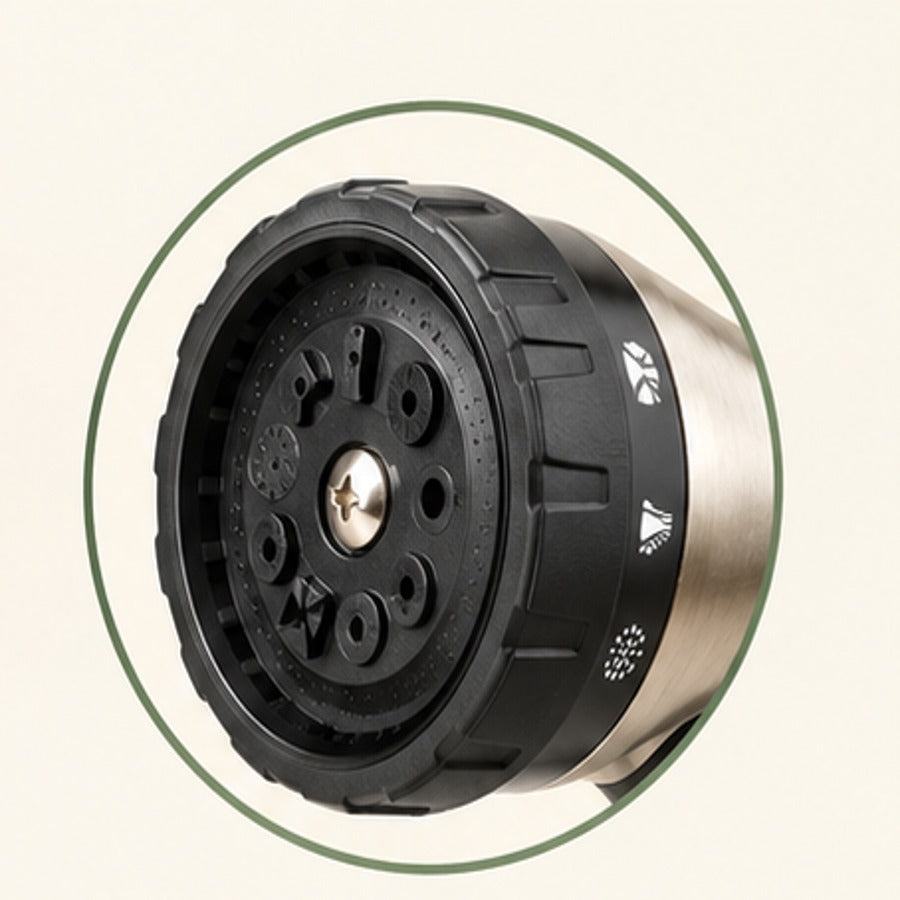 Adjustable garden hose nozzle spray pattern dial